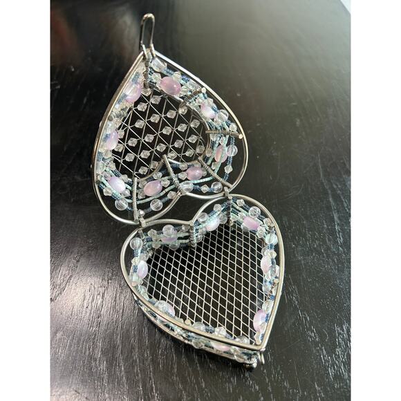 Whimsical Wire- Beaded- Heart Trinket Box with Lid- Pink blues- y2k- table decor - Picture 2 of 9